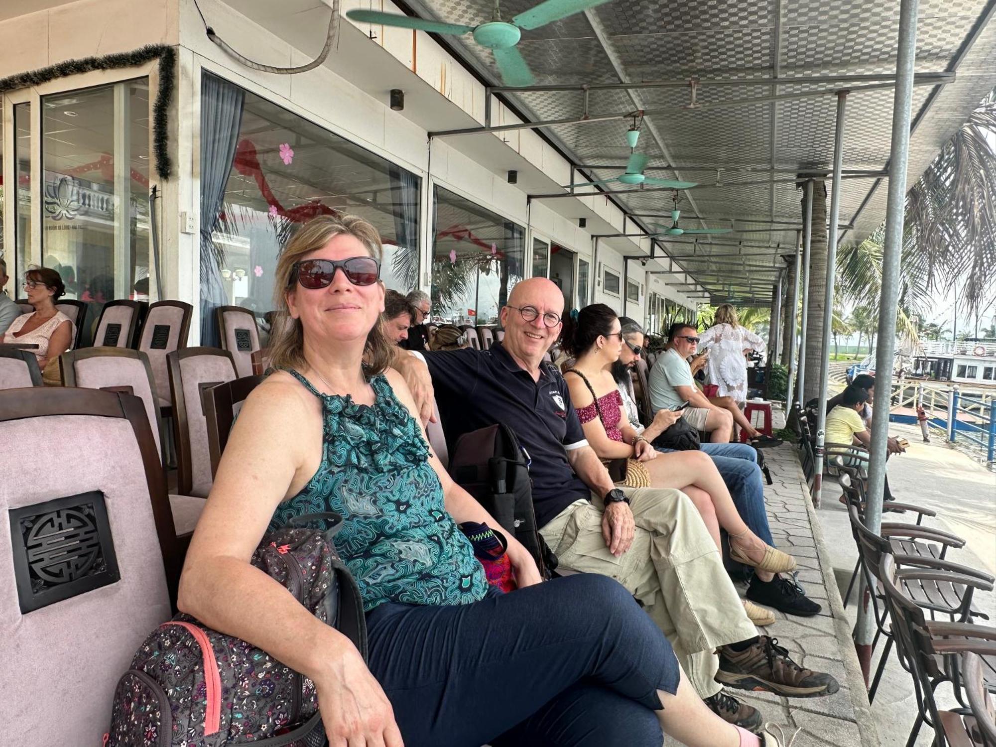 Discovery Travel Homestay Ha Long Exteriör bild